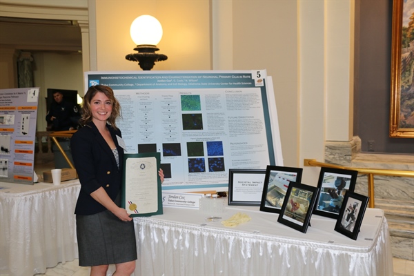 INBRE summer student at Research Day at the Capitol